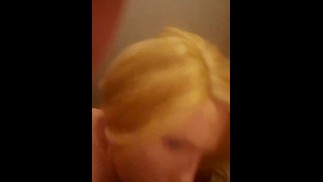 桃子的热深喉咙