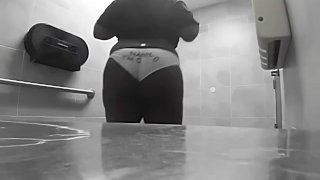 麦当劳浴室的 Lil twerk 表演!!!!!大家早上好