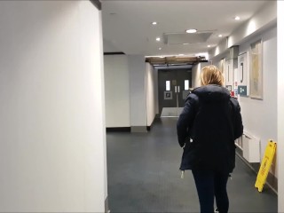 购物 & 公鸡！汽车、更衣室和大面部护理