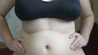 我最好的朋友在妻子的阴户里留下了一个巨大的体内射精。 乌龟