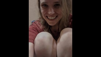 按钮。 傻瓜女神。