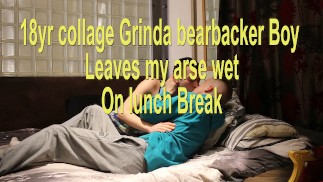 肮脏的无鞍 18 岁拼贴男孩坚持让我的屁股湿透