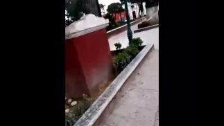 我在公园里找到了我朋友的女朋友，我们最终他妈的