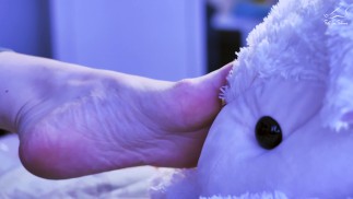 可爱的学生脚--希望你是我脚底下的毛绒动物