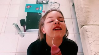 Deepthroat With facial cumshot!! (Gorge profonde + éjac facial) 