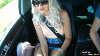 我可以他妈的任何女孩，甚至你的，旅行伴侣立即在车上给了我自己