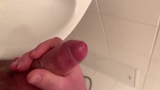 未洗过的包皮垢公鸡