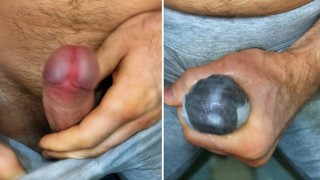 在紧身裤里射精！我手淫我的鸡巴，精子从灰色紧身裤中渗出！特写