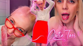 秘书要升职，把老板给拉黑了。 深喉会帮助她吗？