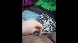 Irl 雌雄同体玩弄包皮环切的微型阴茎