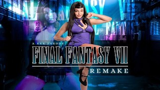 与 Rissa May 一起庆祝您的胜利，饰演最终幻想 Tifa Lockhart