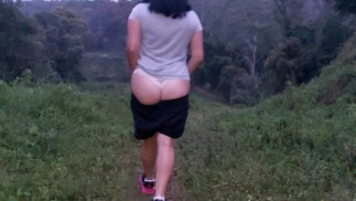 妻子决定在户外欺骗丈夫以赚取 250 美元