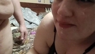 Bbw 妻子被操到丈夫满脸都是！💦👅