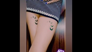 دختر ایرانی(liandria sezki) داره از زیر دامن کوتاه خودارضایی میکنه