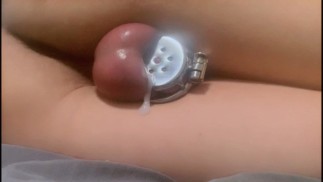 Femboy 炫耀屁股和贞操，然后免提射精