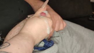 长指甲女神边缘 SPH 奴隶，直到他热的精液流过她神圣的双手 *强烈的高潮*