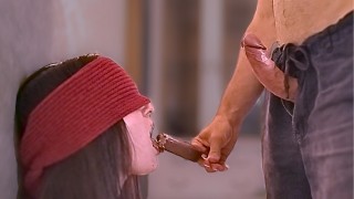 冰淇淋游戏。继妹在味觉游戏中没有注意到我用鸡巴喂她。