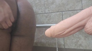 在浴室里再次训练我的洞