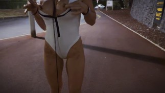 从阿格德角（Cap d'Agde）度过一个晚上回来，带着我被打屁股的屁股！