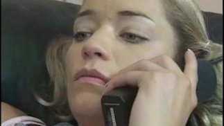 Blondie in pigtals call dude 过来操她