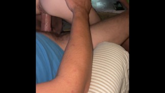 记录了我的继妹和一个大屁股和我们非常高的朋友发生性关系并记录下来