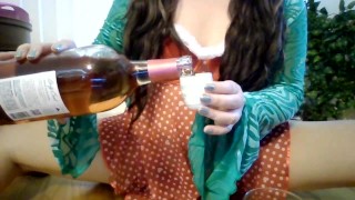 与亚洲宝贝的饮酒游戏Playtime：射击挑战赢得奖品