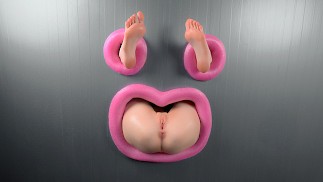 Gloryhole 隔着墙操那个屁股，直到她的脚颤抖 - pinkloving