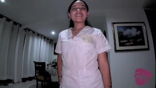 我穿着我姐姐的护士服去看望医院的病人，用我的阴户把他们的精液弄出来。