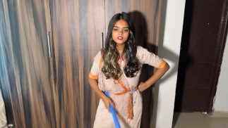 淫荡女仆允许我以狗的方式操她以获得额外收入 |印地语音频