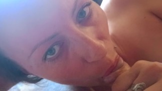 口交和口內射精特寫